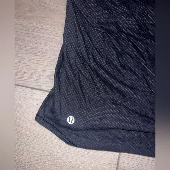 Lululemon Top - Picture 2 of 6